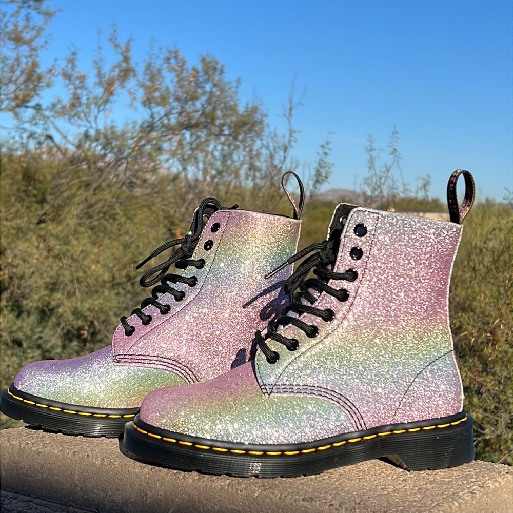 New Dr. Martens Mermaid 🧜‍♀️ Super Sparkly 1460 Pascal Glitter Boots ✨ - Picture 3 of 17